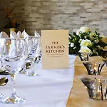 Отель The Farmers Kitchen 3*