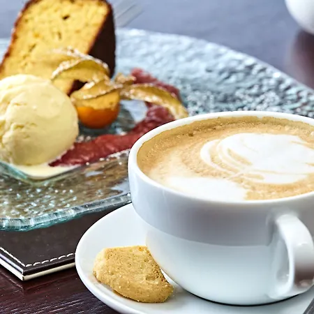 The Farmers Kitchen Otel